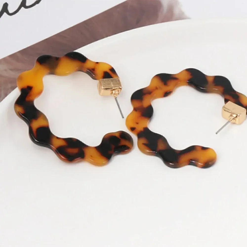 Wavy Resin Hoop Earrings in Dark Brown Tortoiseshell from BaubleBar